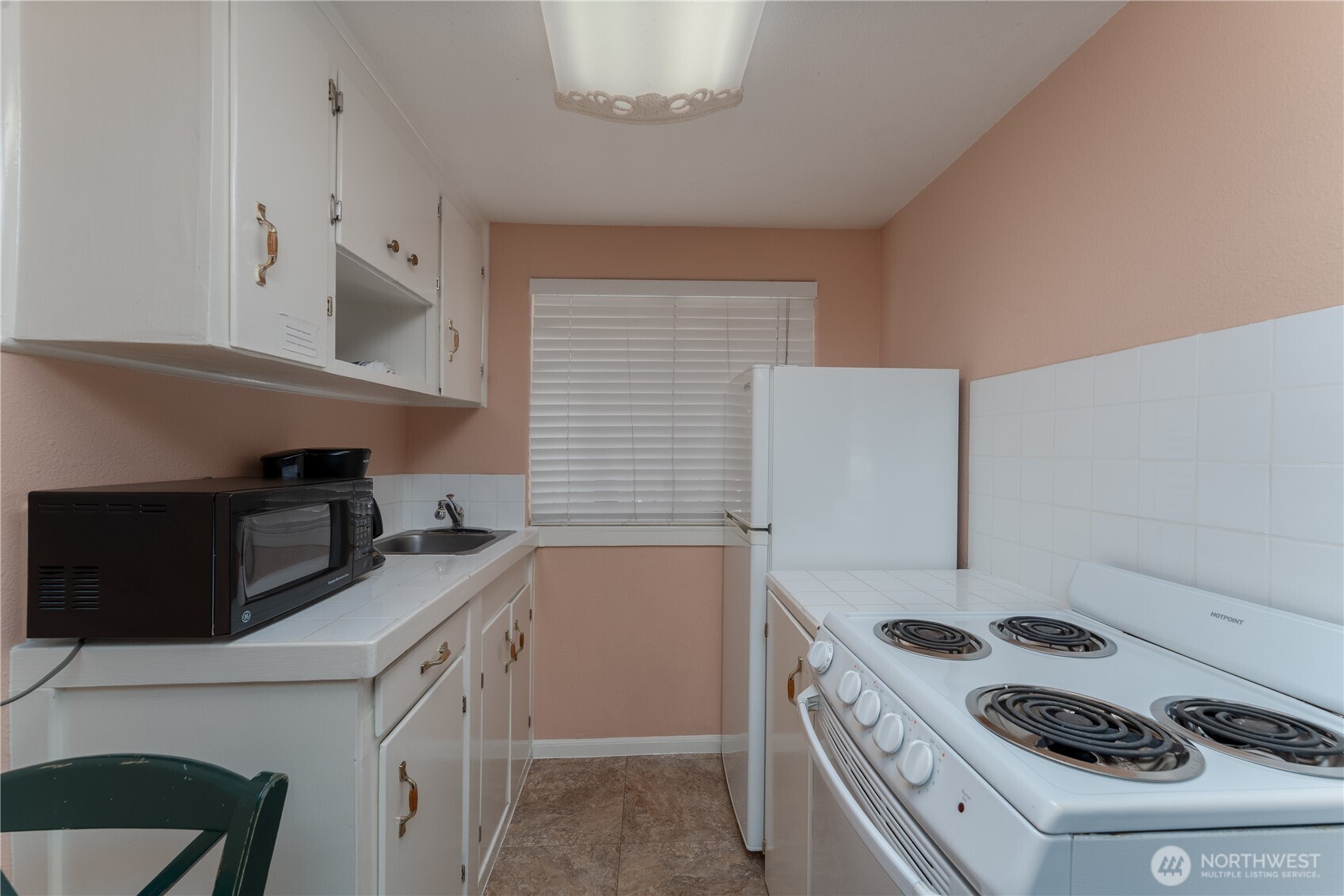 2044 W Woodin Avenue Property Photo 29