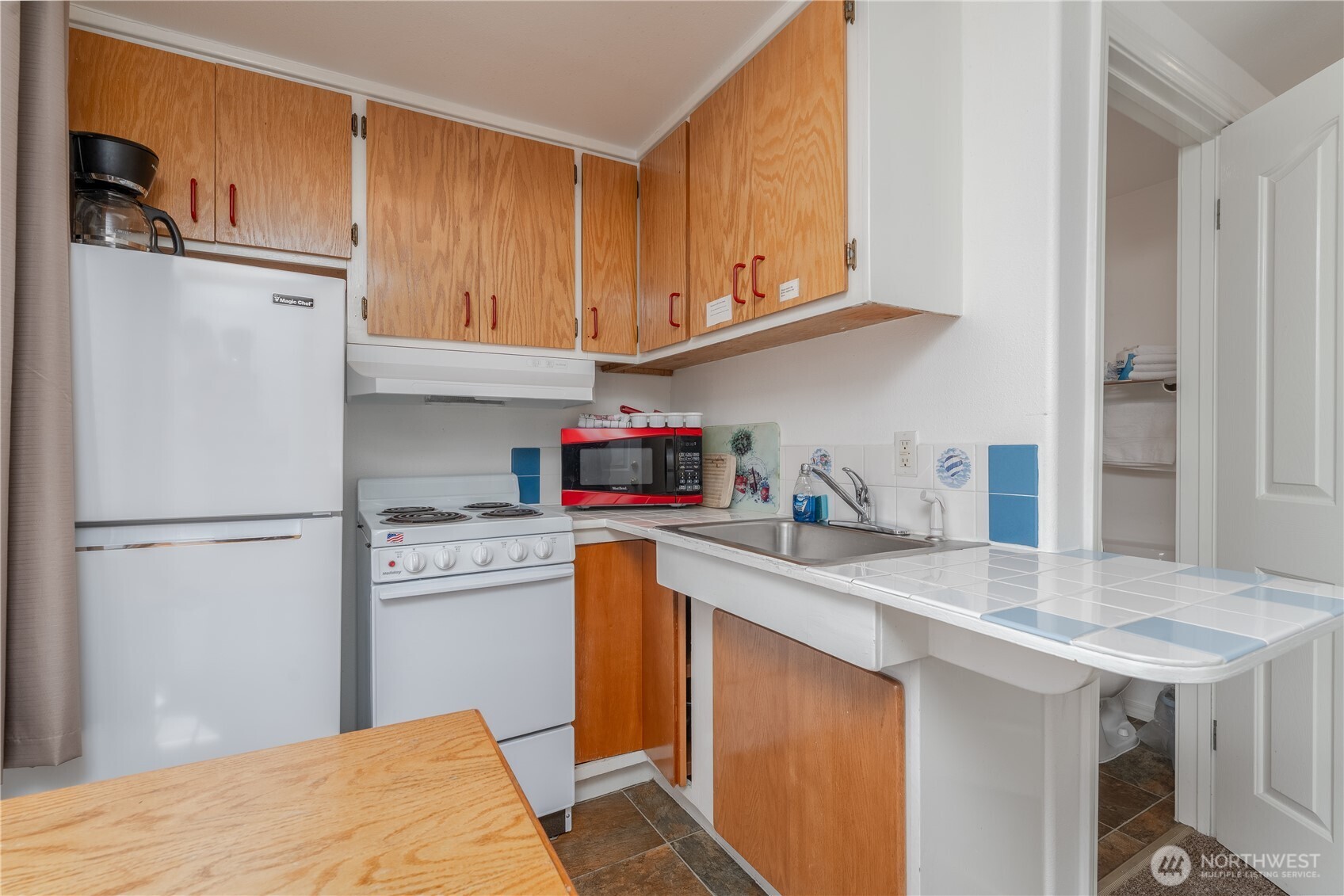 2044 W Woodin Avenue Property Photo 32