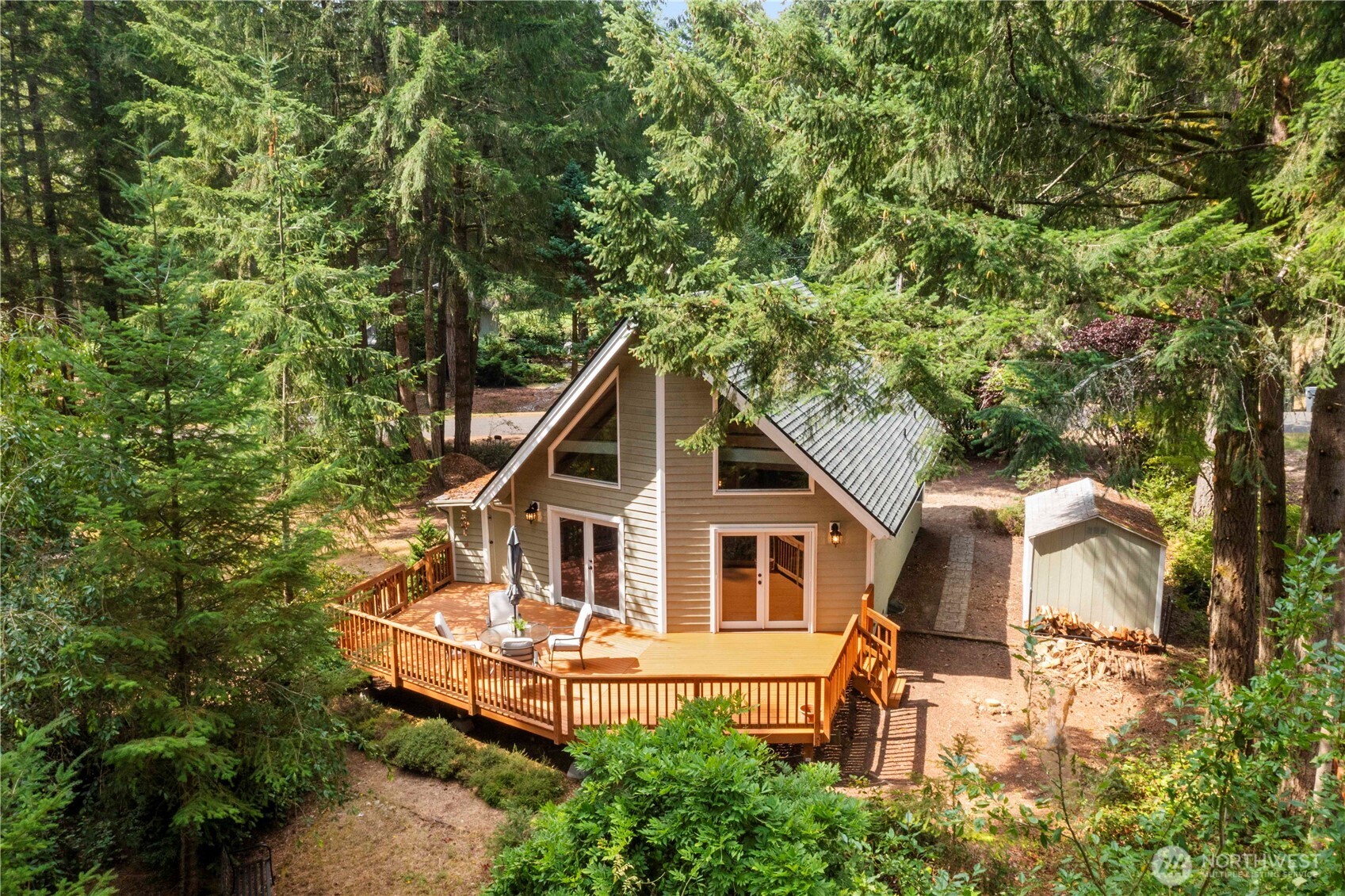 10913 Pioneer Drive Property Photo 1