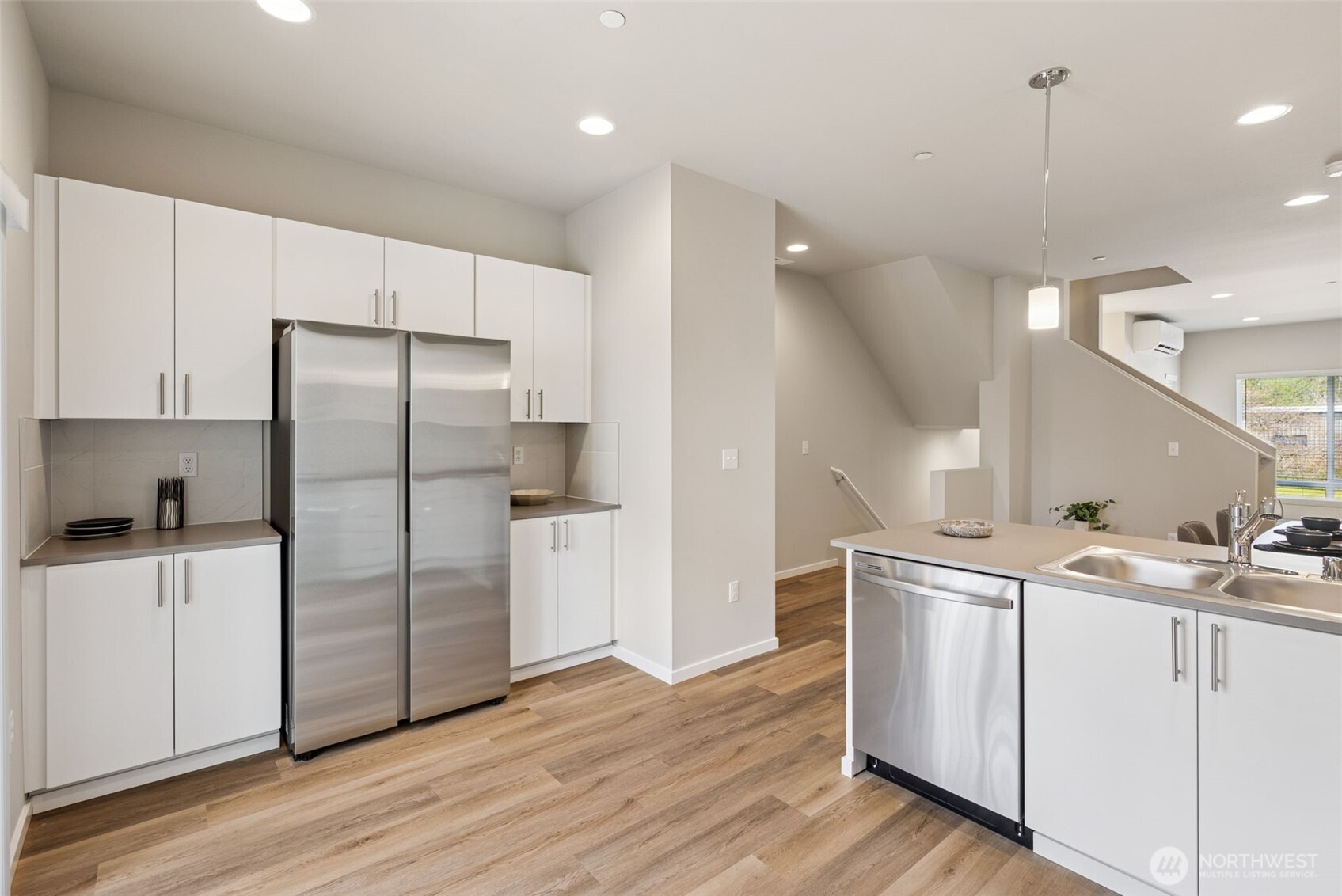 26260 Dungeness Avenue Property Photo 4