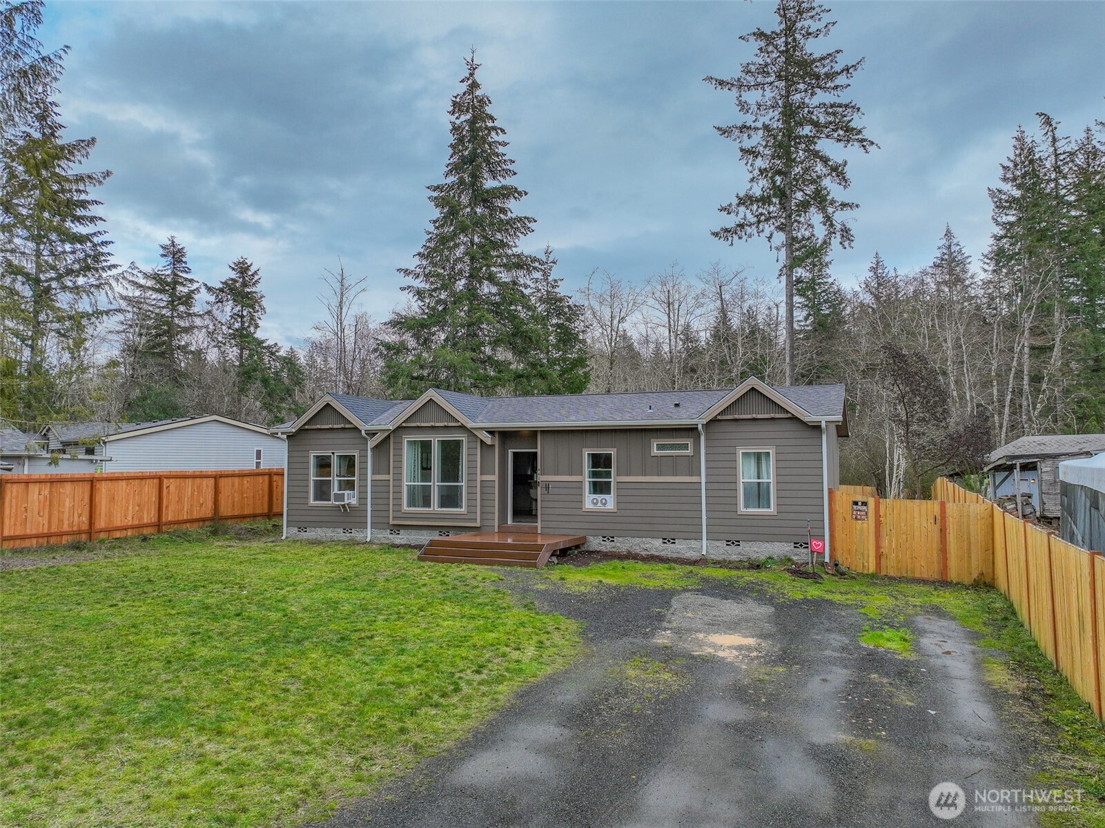 441 E Budd Drive Property Photo