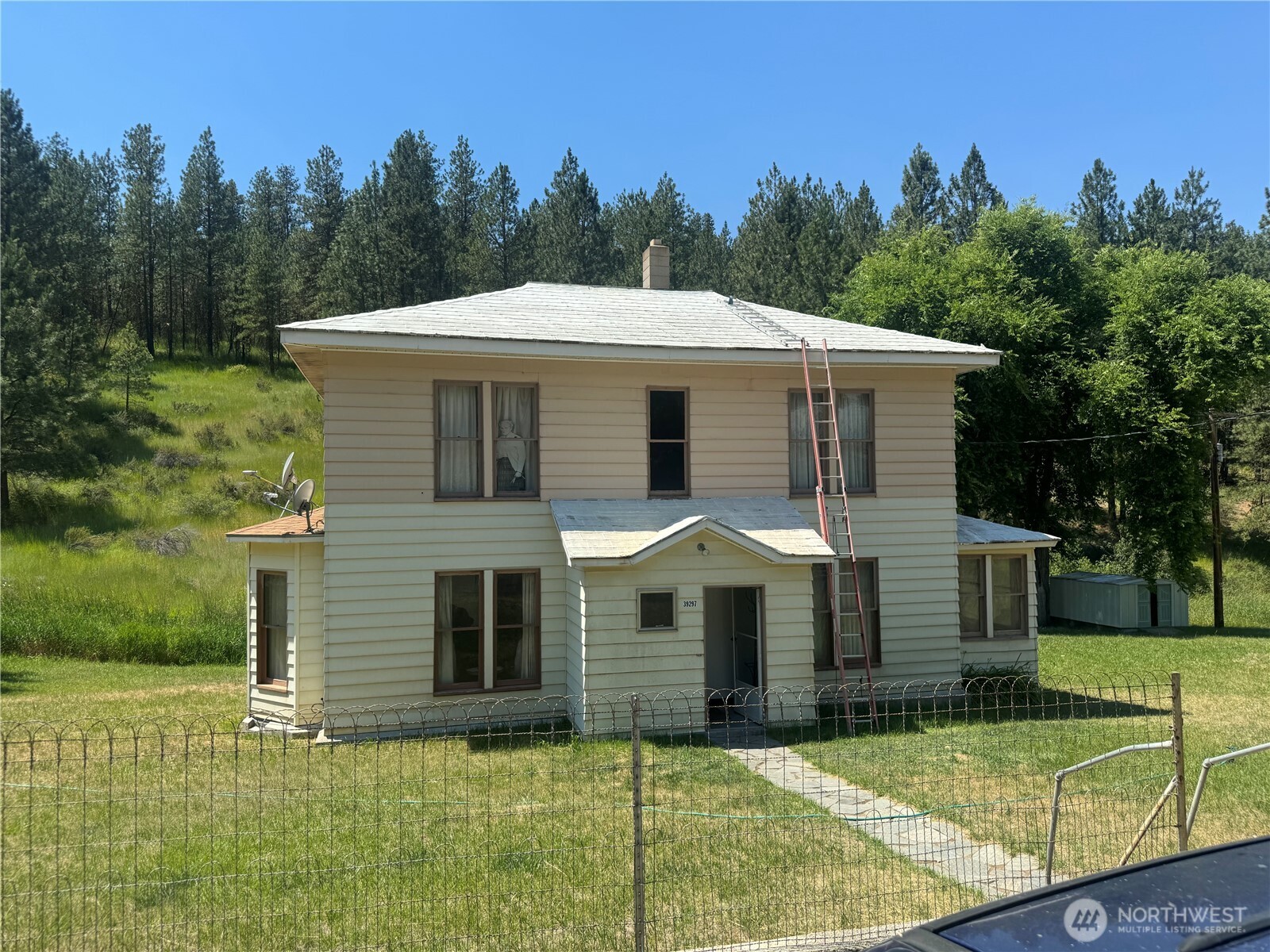 39297 Halverson Canyon Road Property Photo