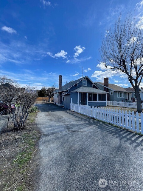 307 Methow Property Photo