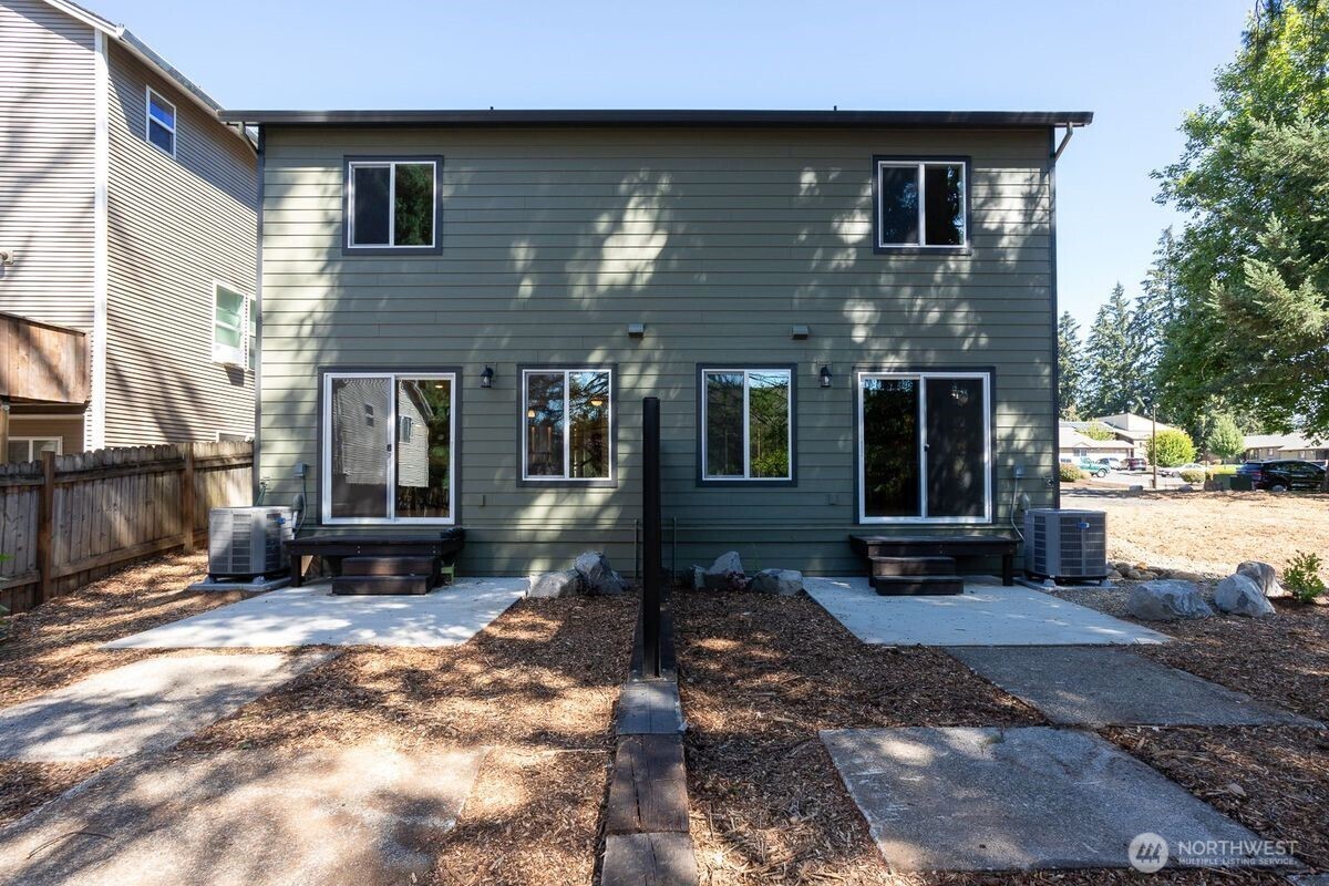 105 E C Street Property Photo 2