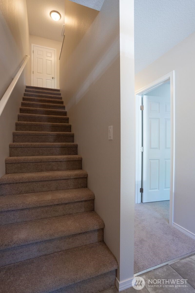 105 E C Street Property Photo 7
