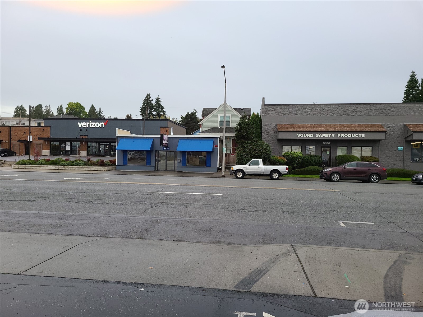 3614 Broadway Property Photo 1