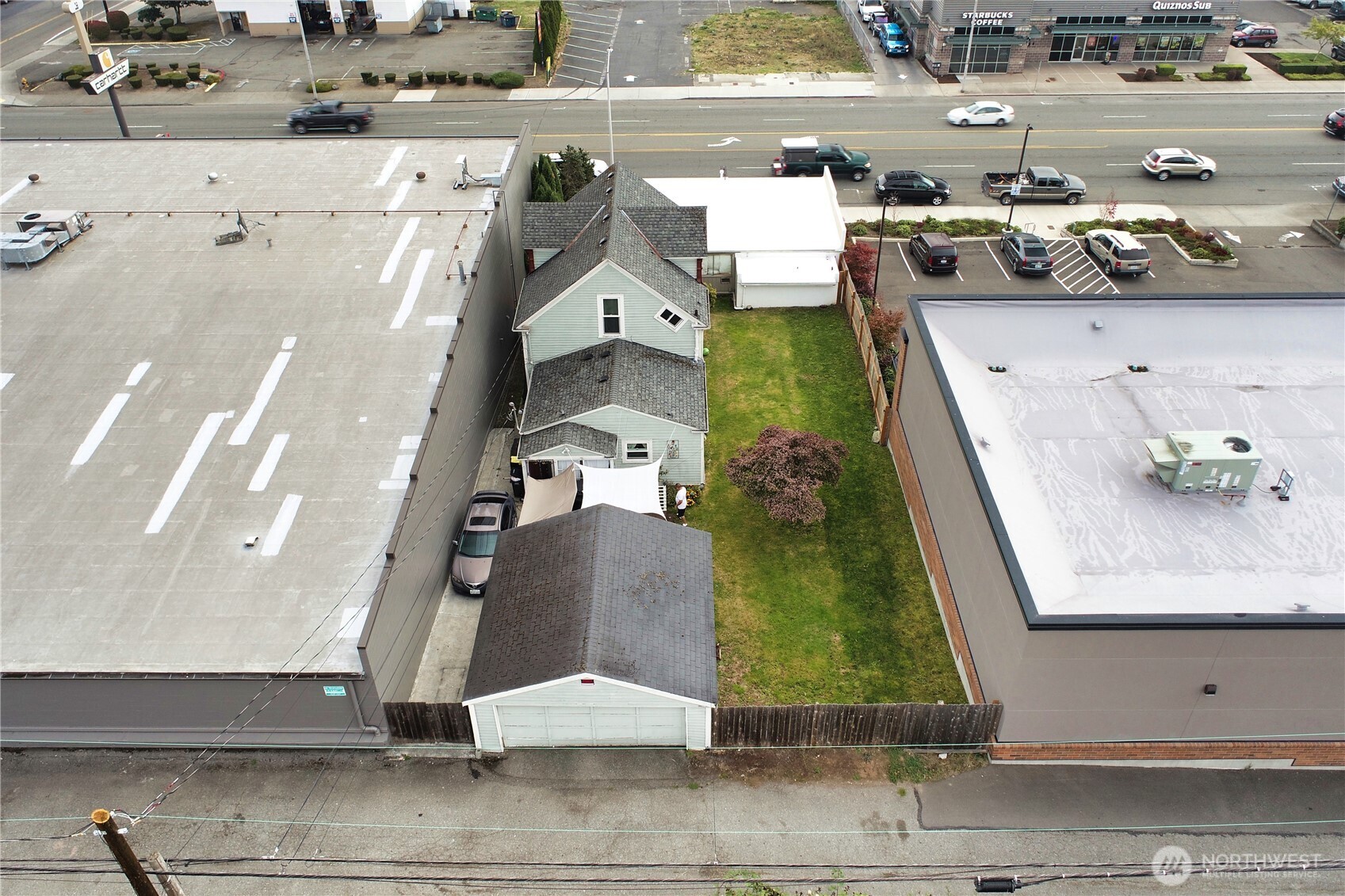 3614 Broadway Property Photo 8