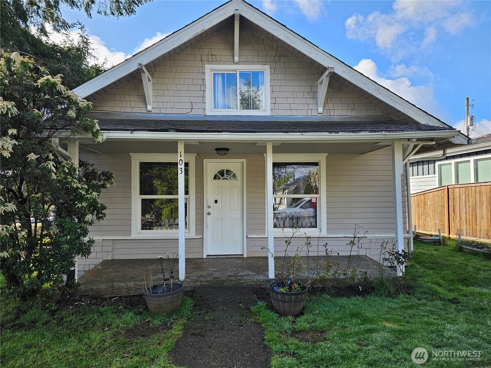 103 W Hemlock Street Property Photo