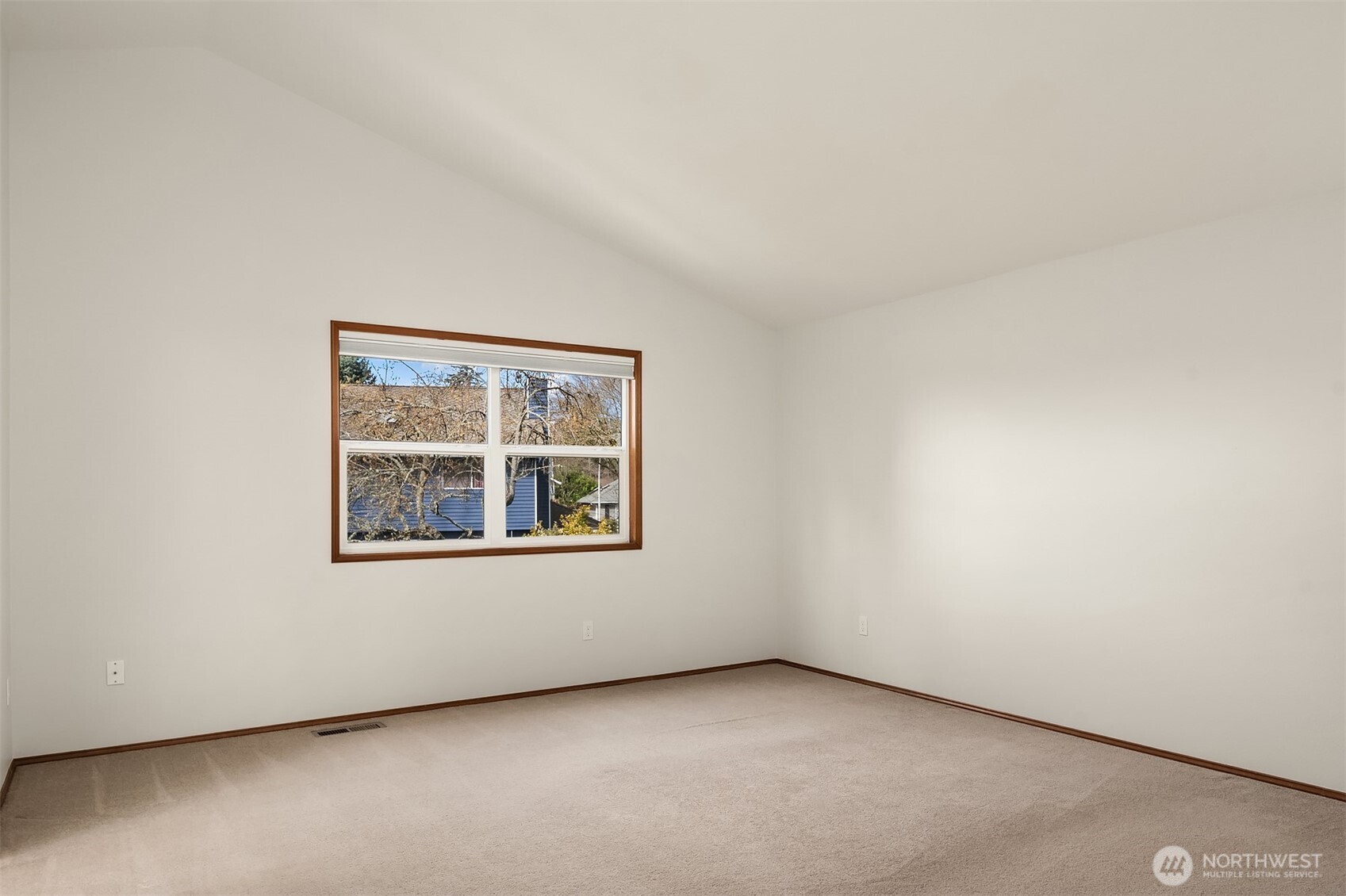 2223 Field Avenue Property Photo 18