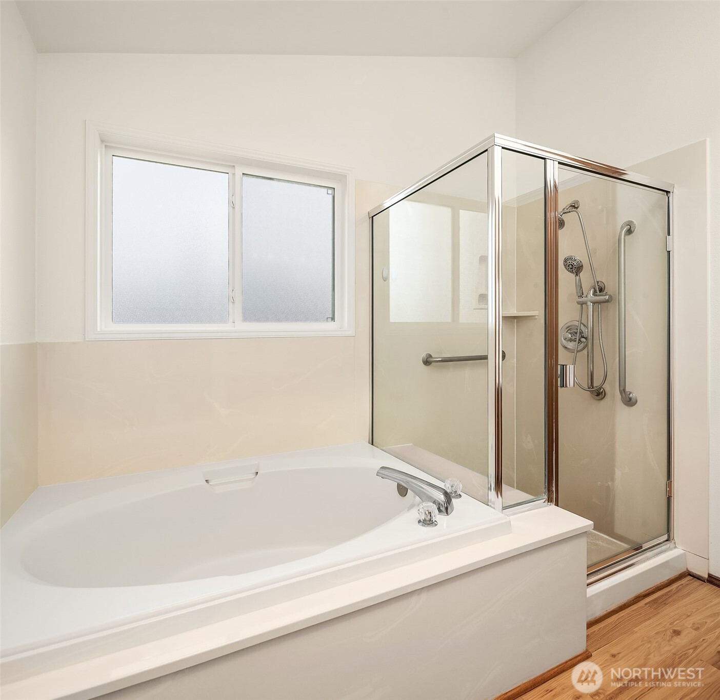 2223 Field Avenue Property Photo 22