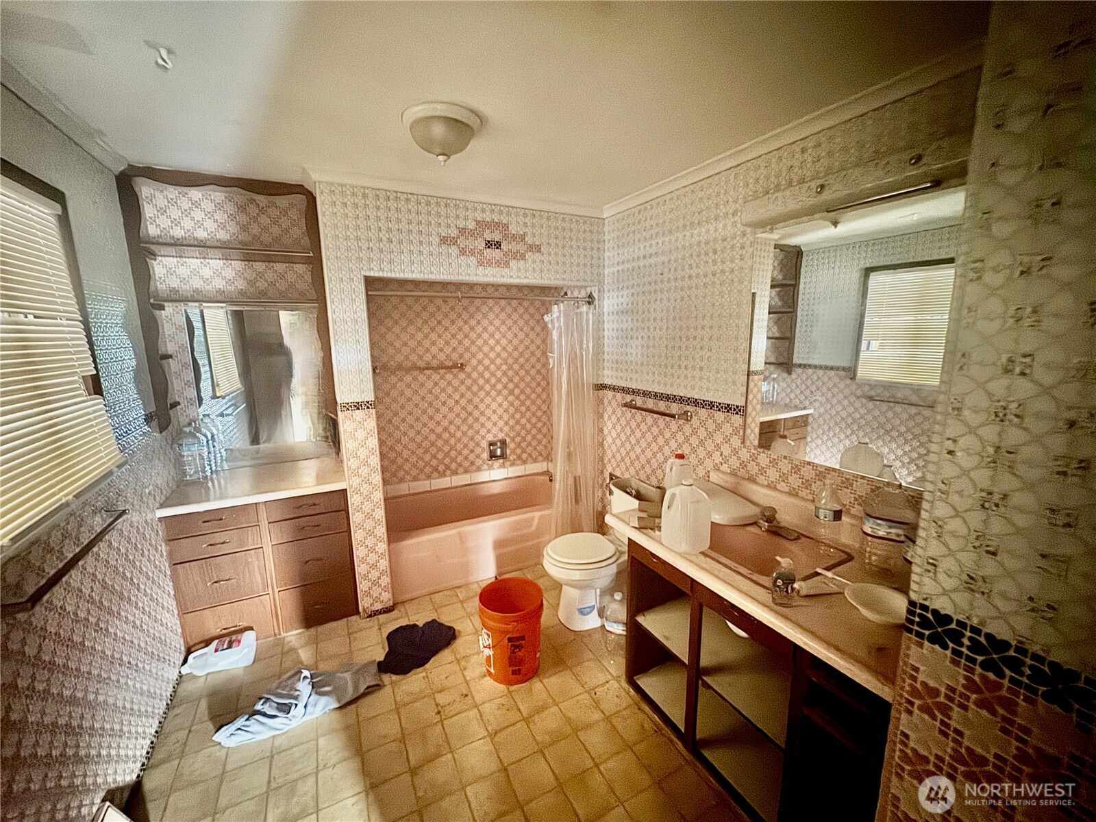 1931 S Durango Street Property Photo 12