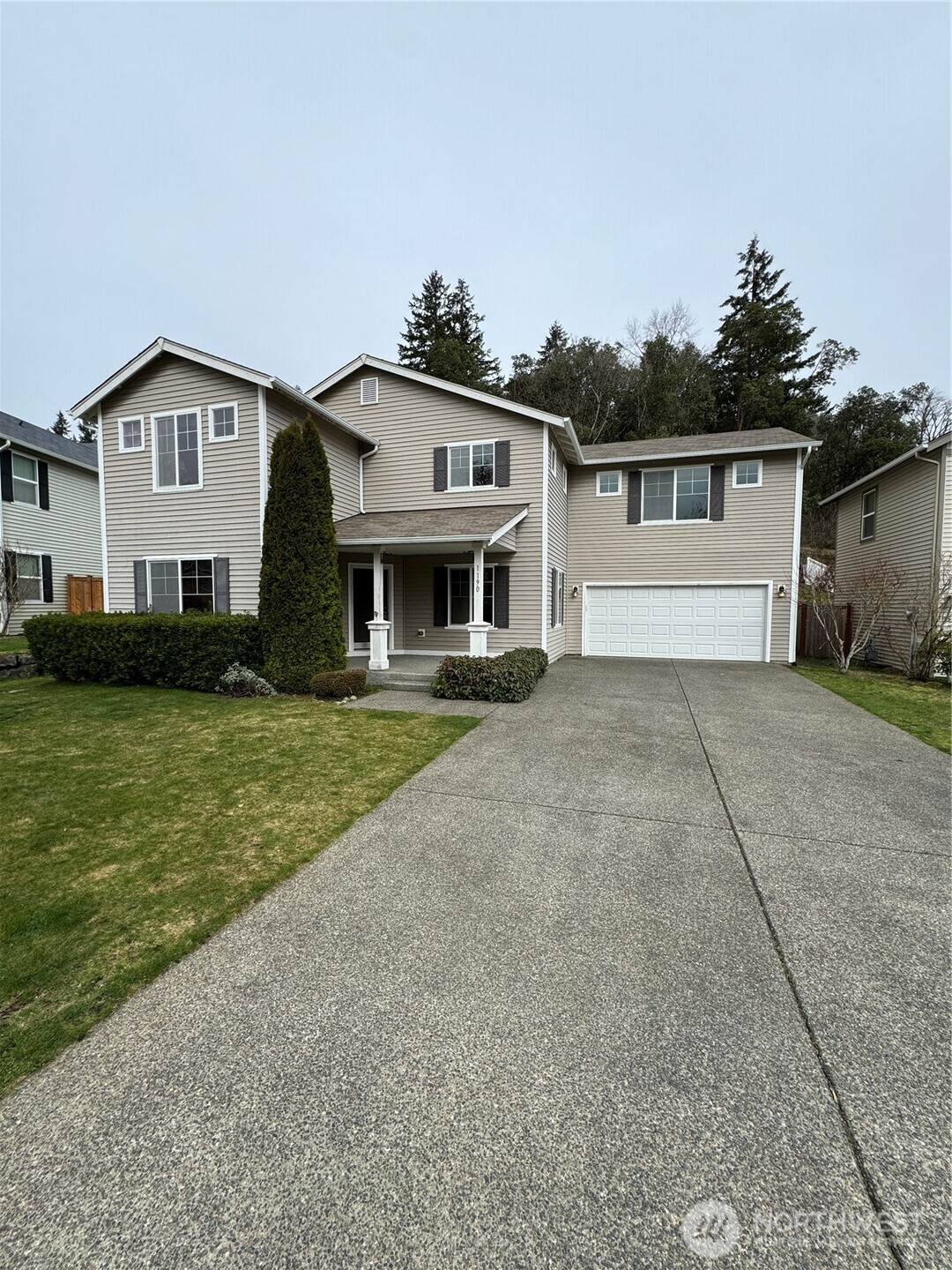 1190 Swan Loop Property Photo