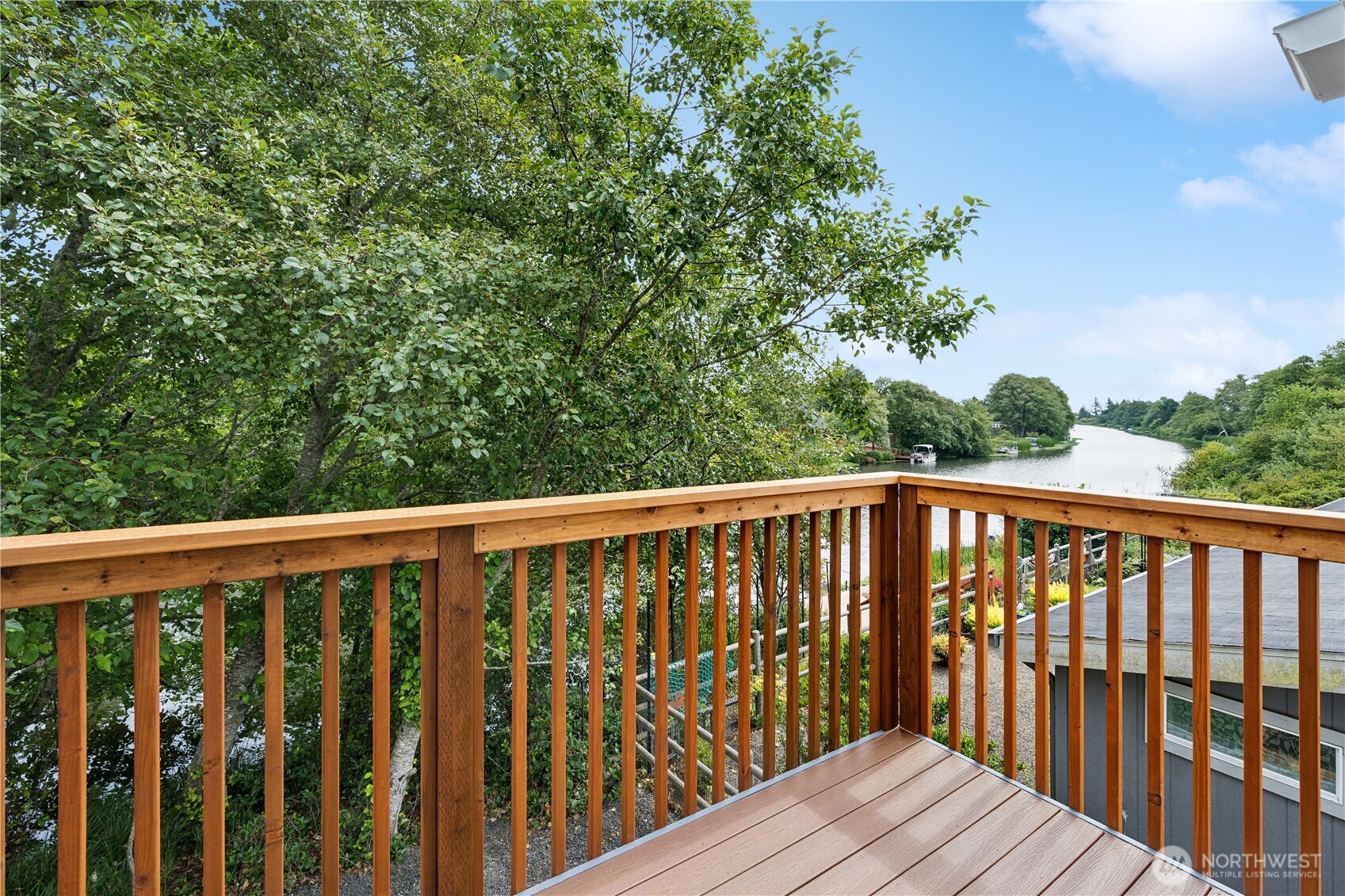 768 Point Brown Avenue Property Photo 6