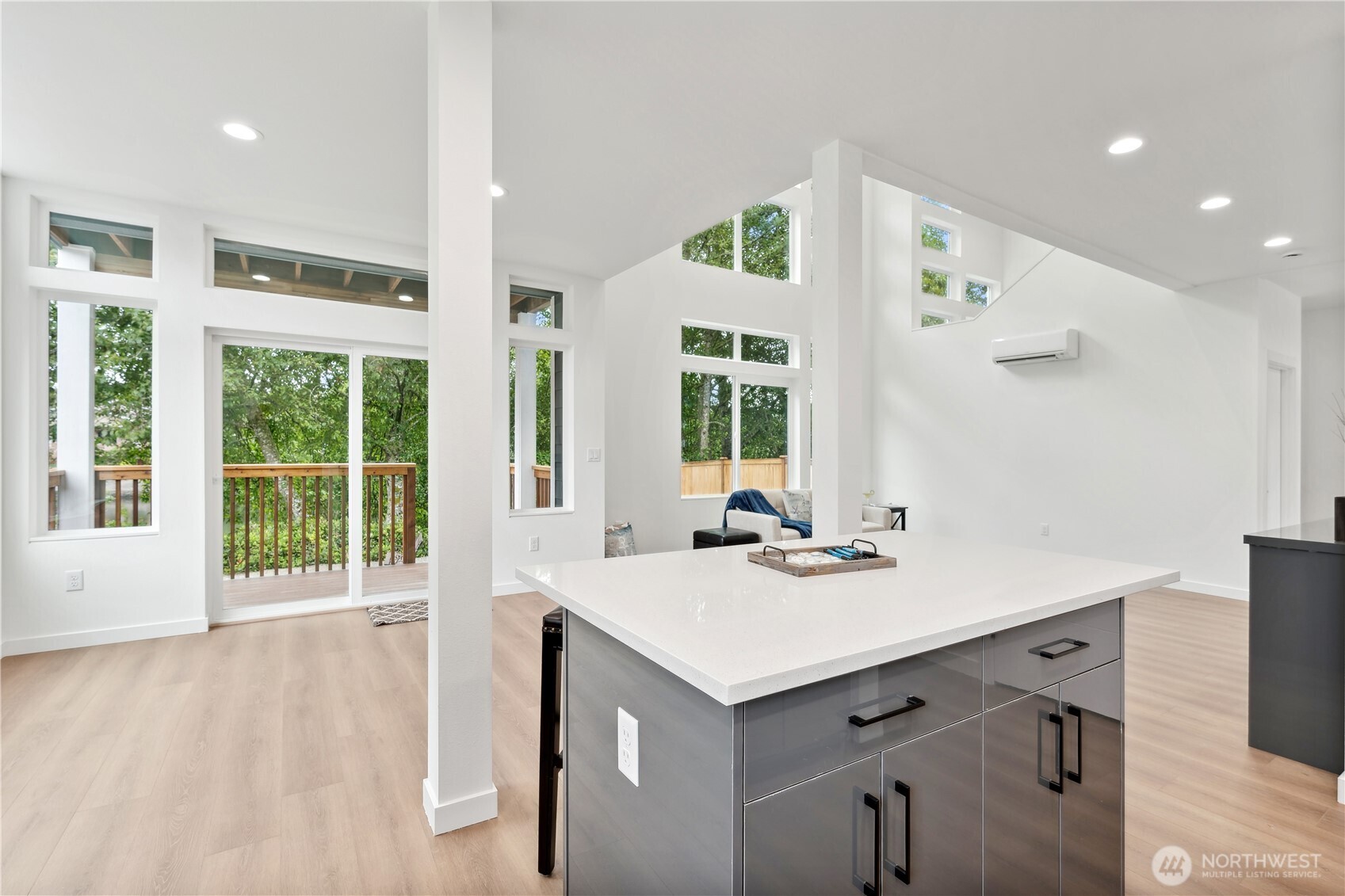 768 Point Brown Avenue Property Photo 15