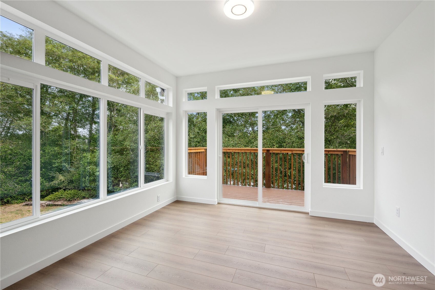 768 Point Brown Avenue Property Photo 21