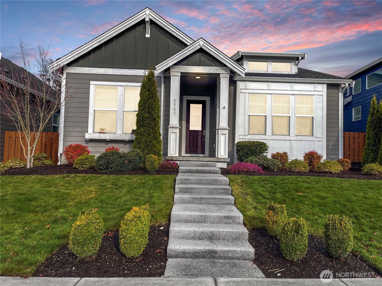 3727 Oakwood Street Property Photo