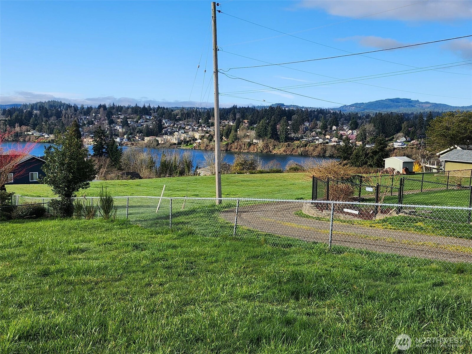 3023 Pawnee Drive Property Photo 6