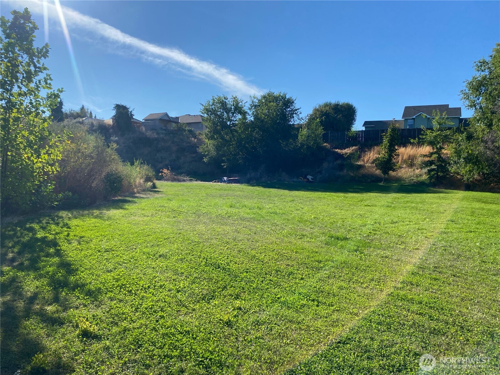 1811 Eastmont Avenue Property Photo
