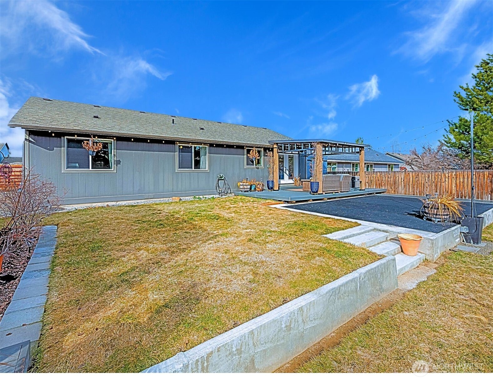 2502 Aviation Drive Property Photo 6