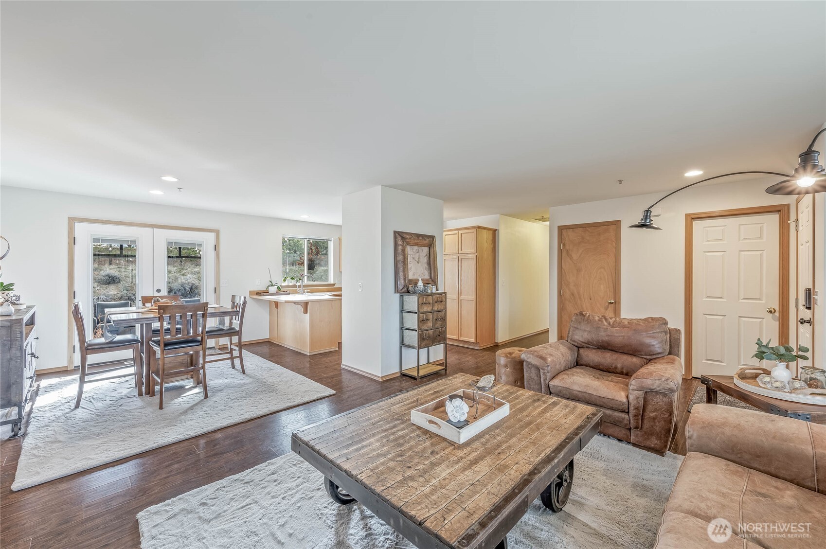 2502 Aviation Drive Property Photo 15