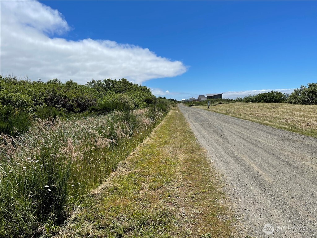 72 Dunes Lane Property Photo 4