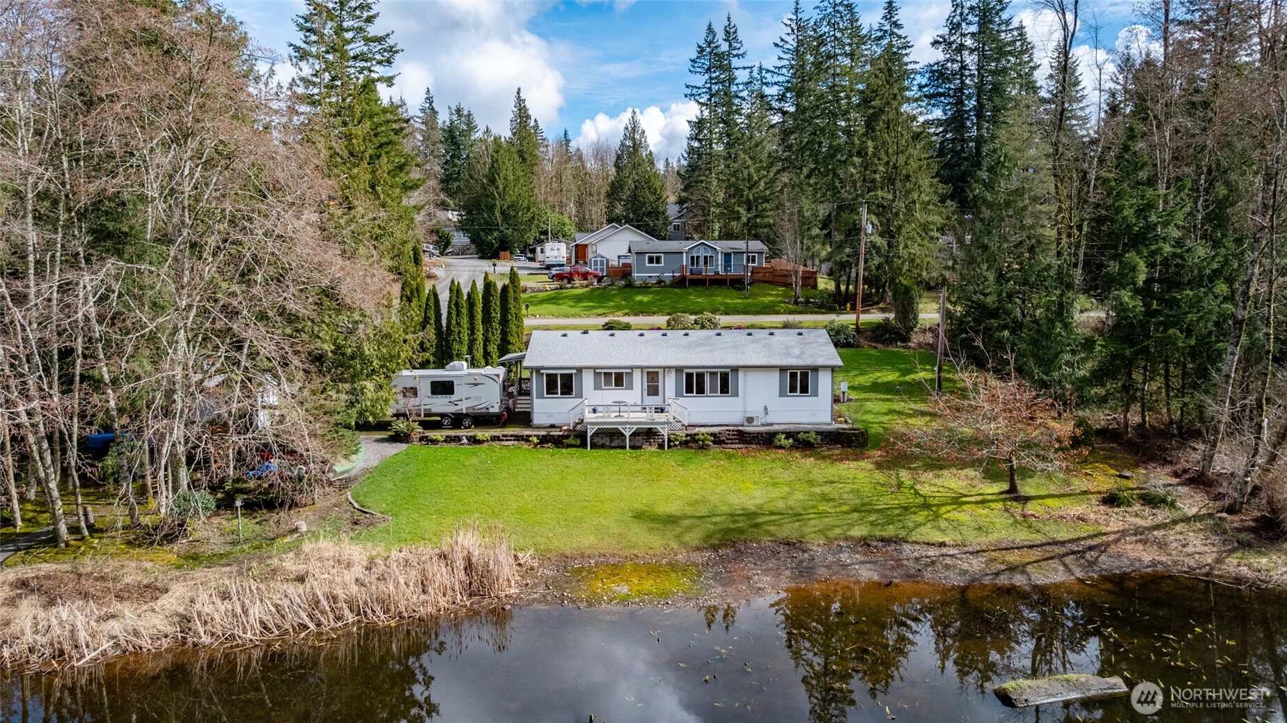 495 Lakeside Drive Property Photo