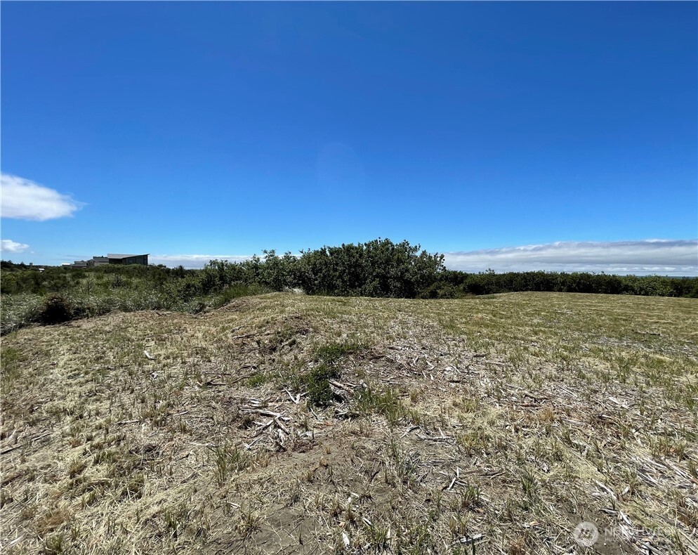 74 Dunes Lane Property Photo 1
