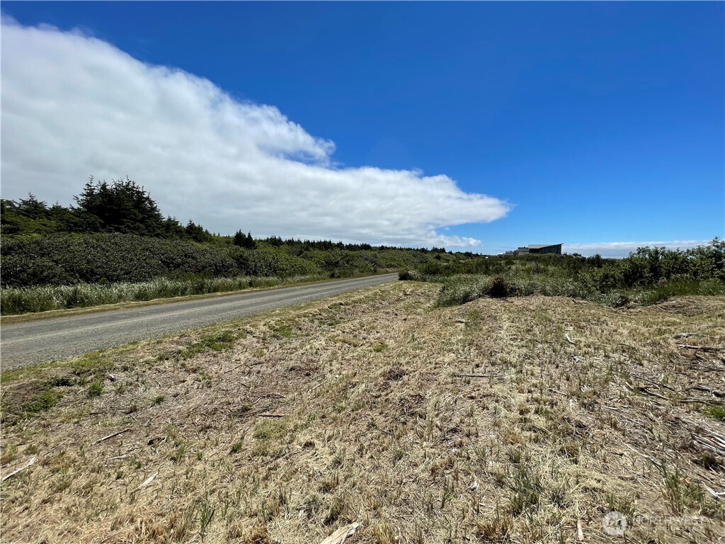 74 Dunes Lane Property Photo 3