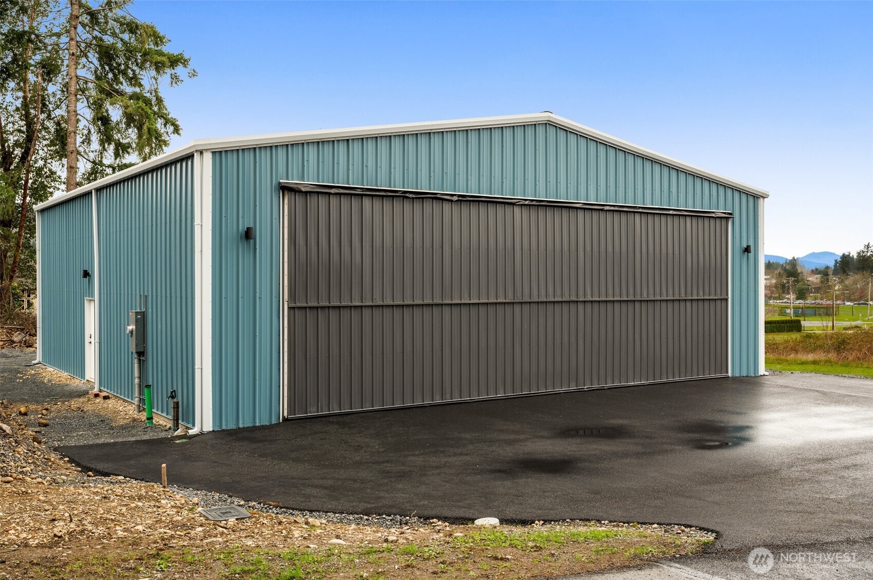 425 Jet Street Property Photo
