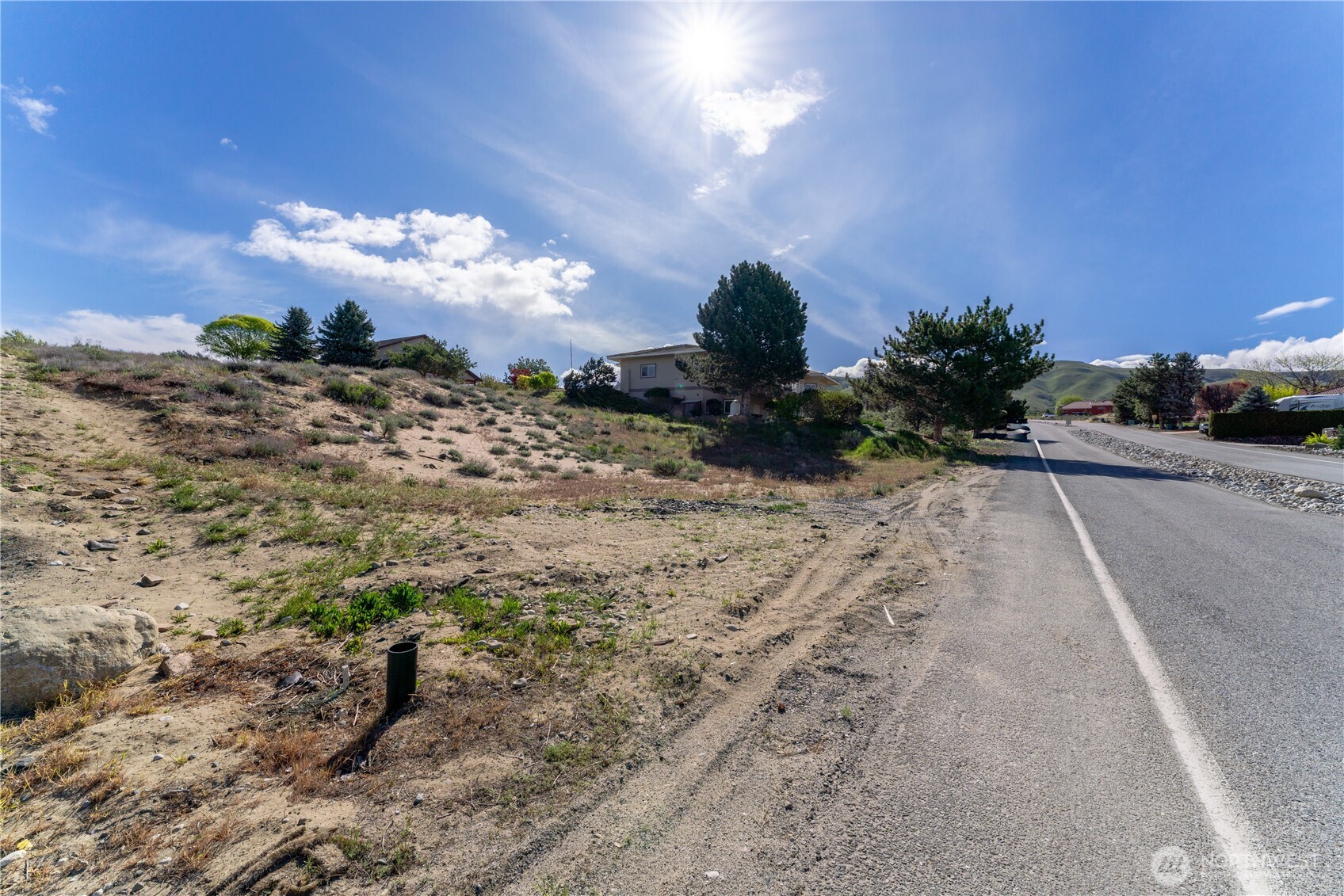 307 Desert View Place Property Photo 4
