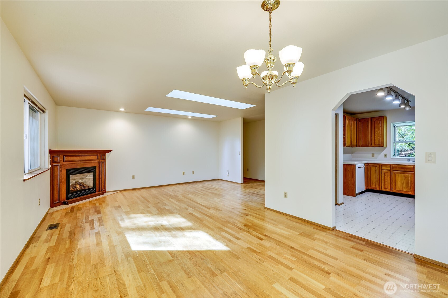 222 Foxfield Drive Property Photo 8