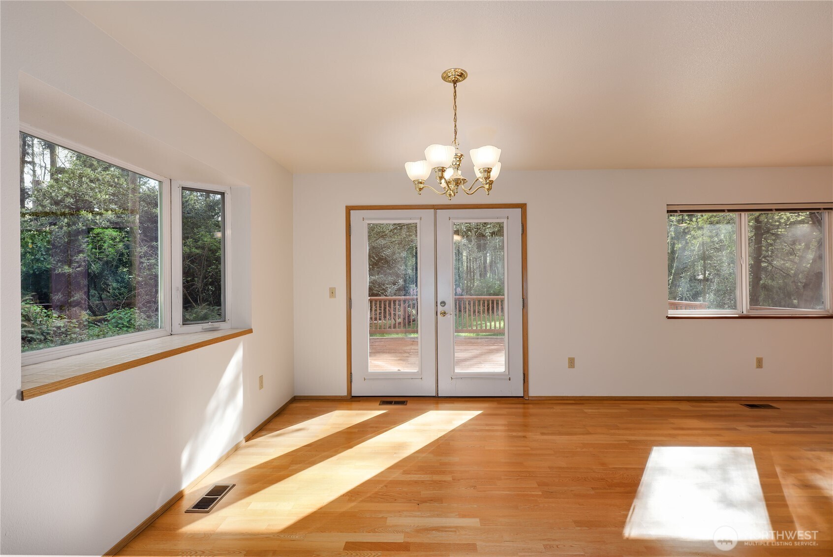 222 Foxfield Drive Property Photo 9