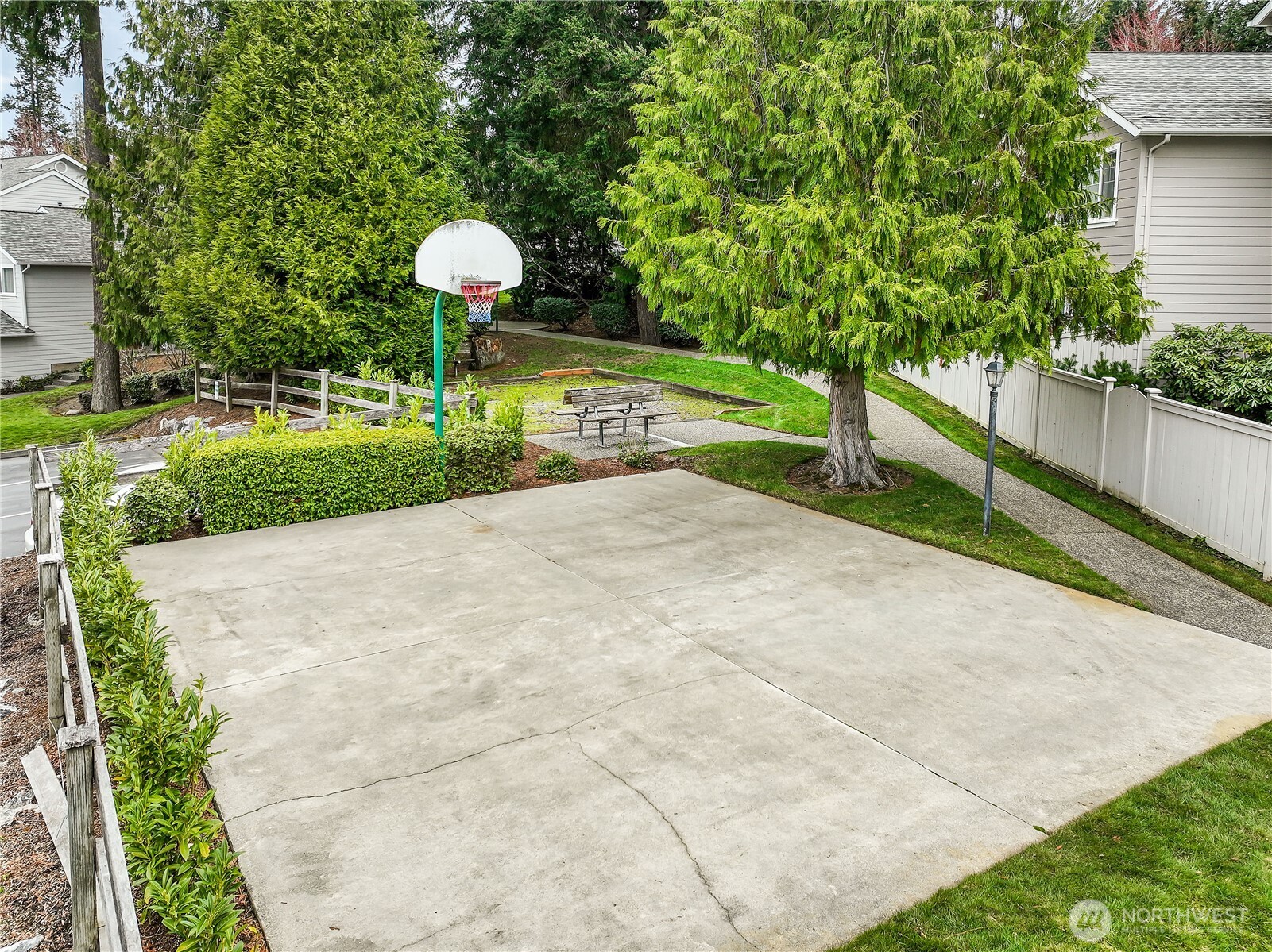 16714 Cobblestone Drive 202 Property Photo 20