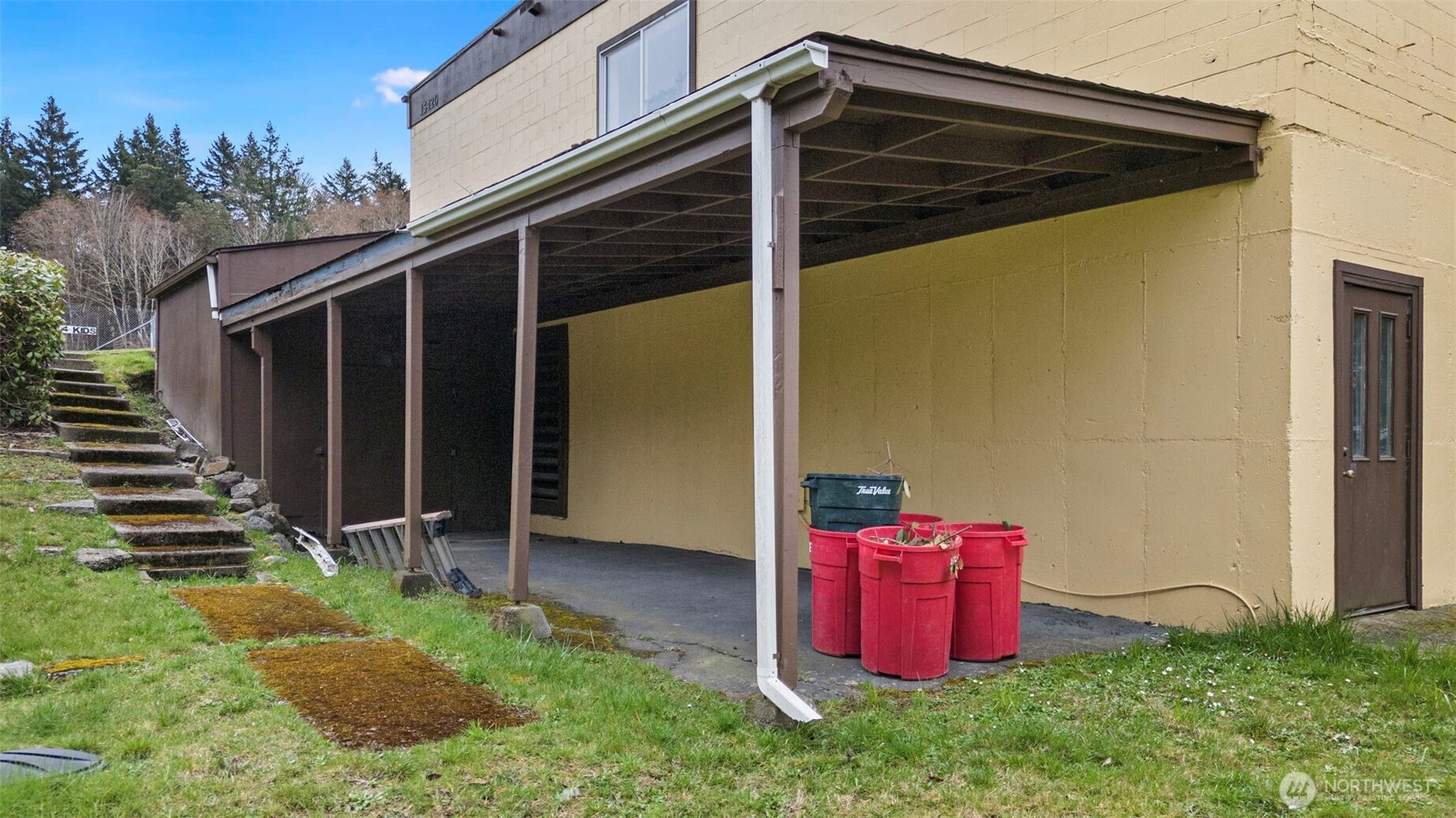 15420 92nd Street Property Photo 6