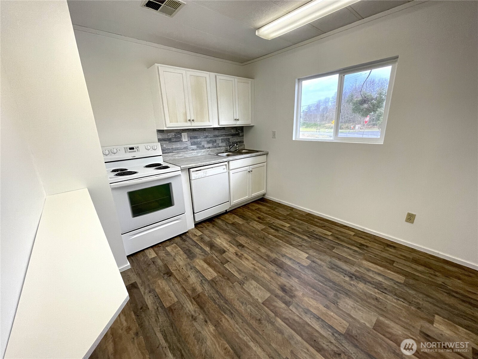 2820 State Route 105 Highway Property Photo 24