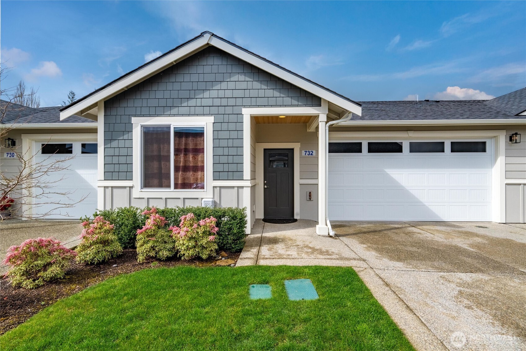 732 Parkland Loop Property Photo 1