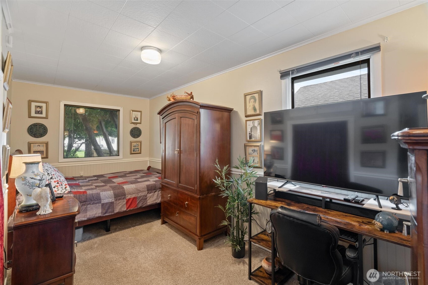 211 30th St Property Photo 16