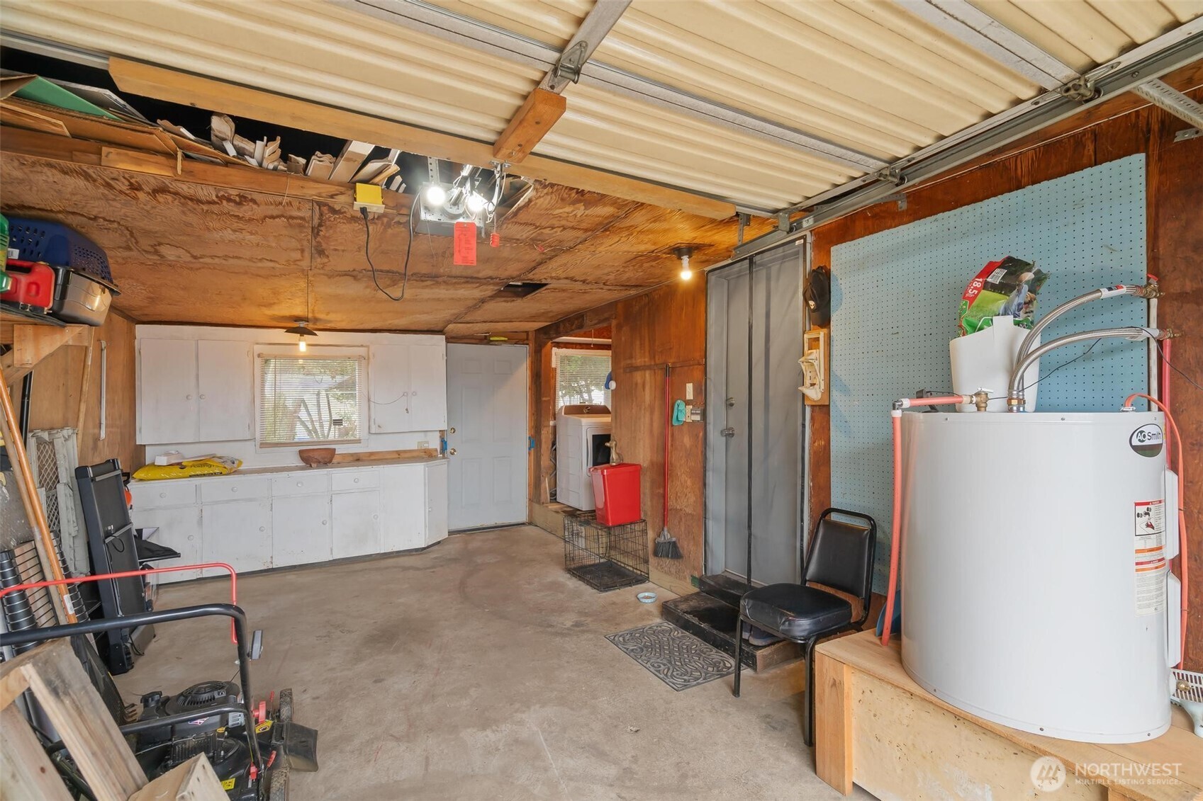 211 30th St Property Photo 22