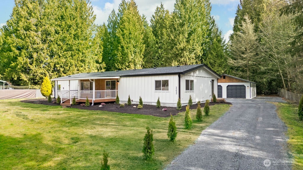 35627 Kinsman Road Property Photo