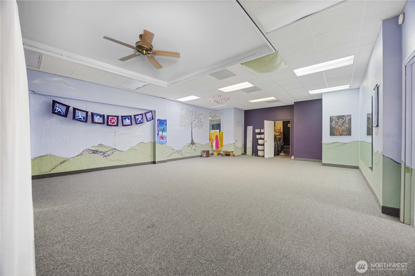 213 E Woodin Avenue A Property Photo 14