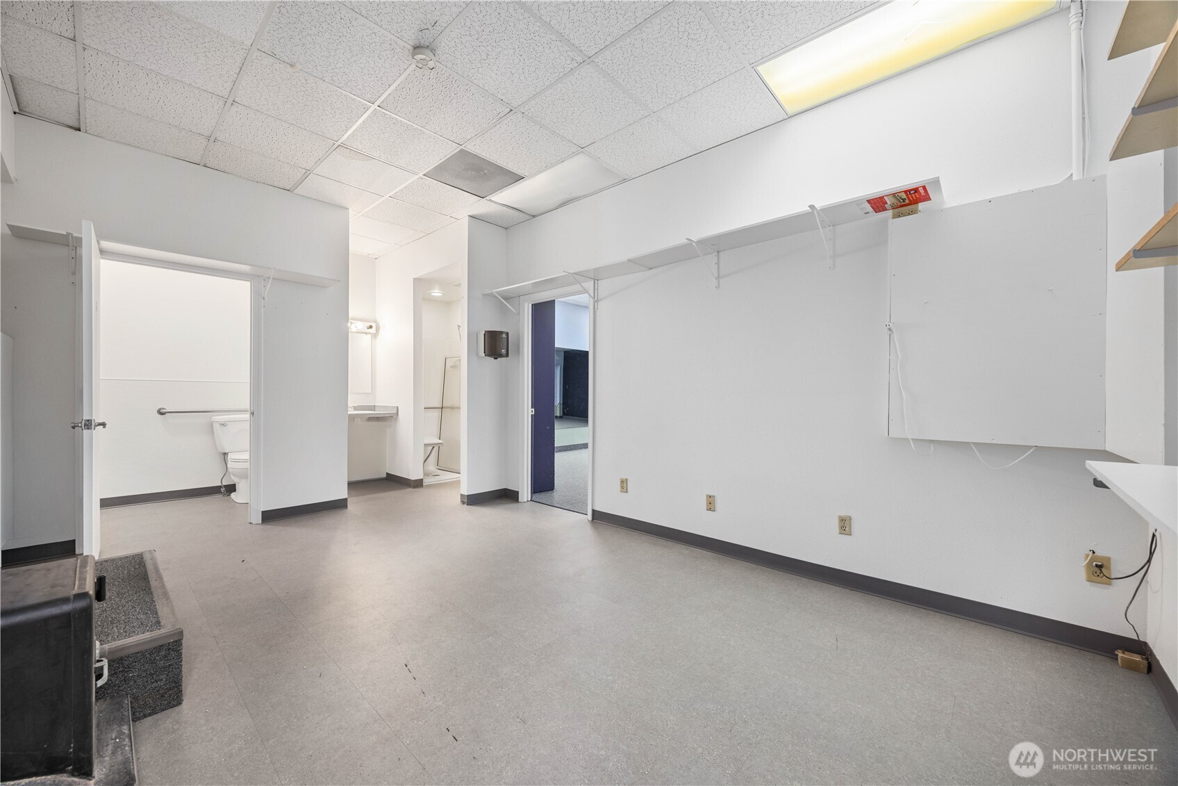 213 E Woodin Avenue A Property Photo 14