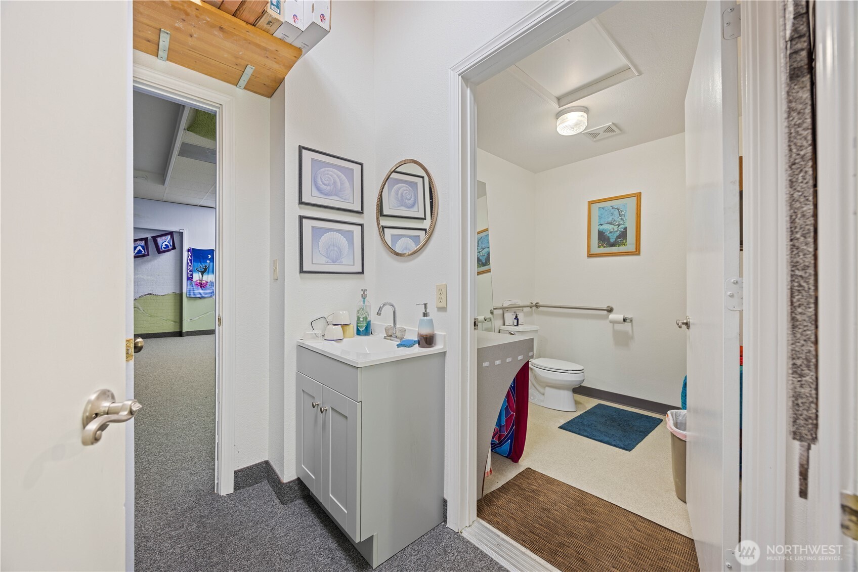 213 E Woodin Avenue A Property Photo 15