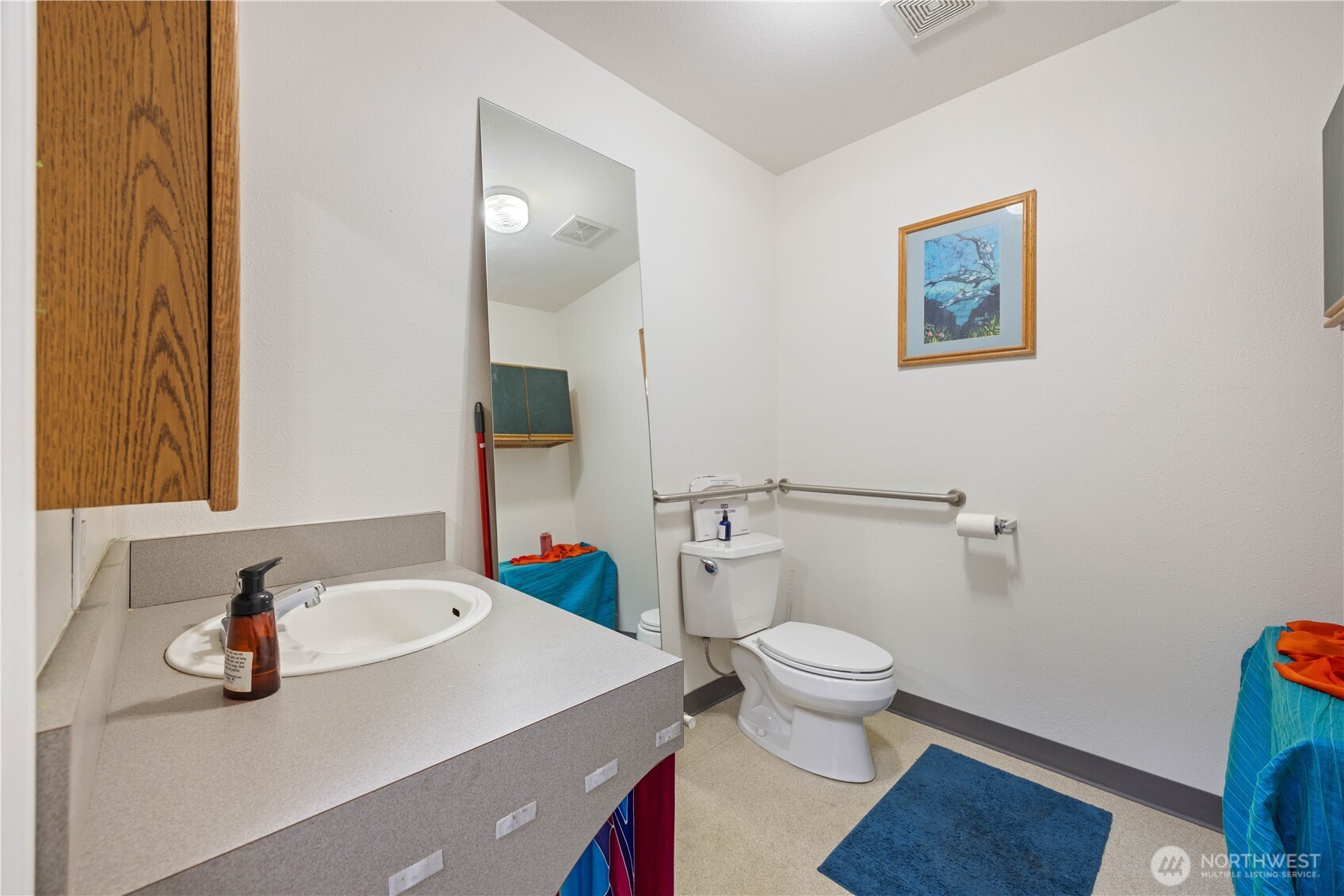 213 E Woodin Avenue A Property Photo 16
