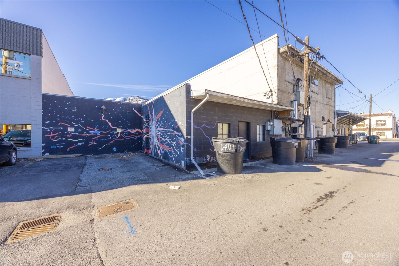 213 E Woodin Avenue A Property Photo 17