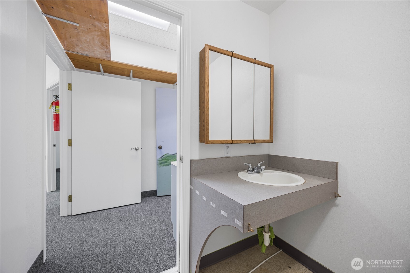213 E Woodin Avenue A Property Photo 17