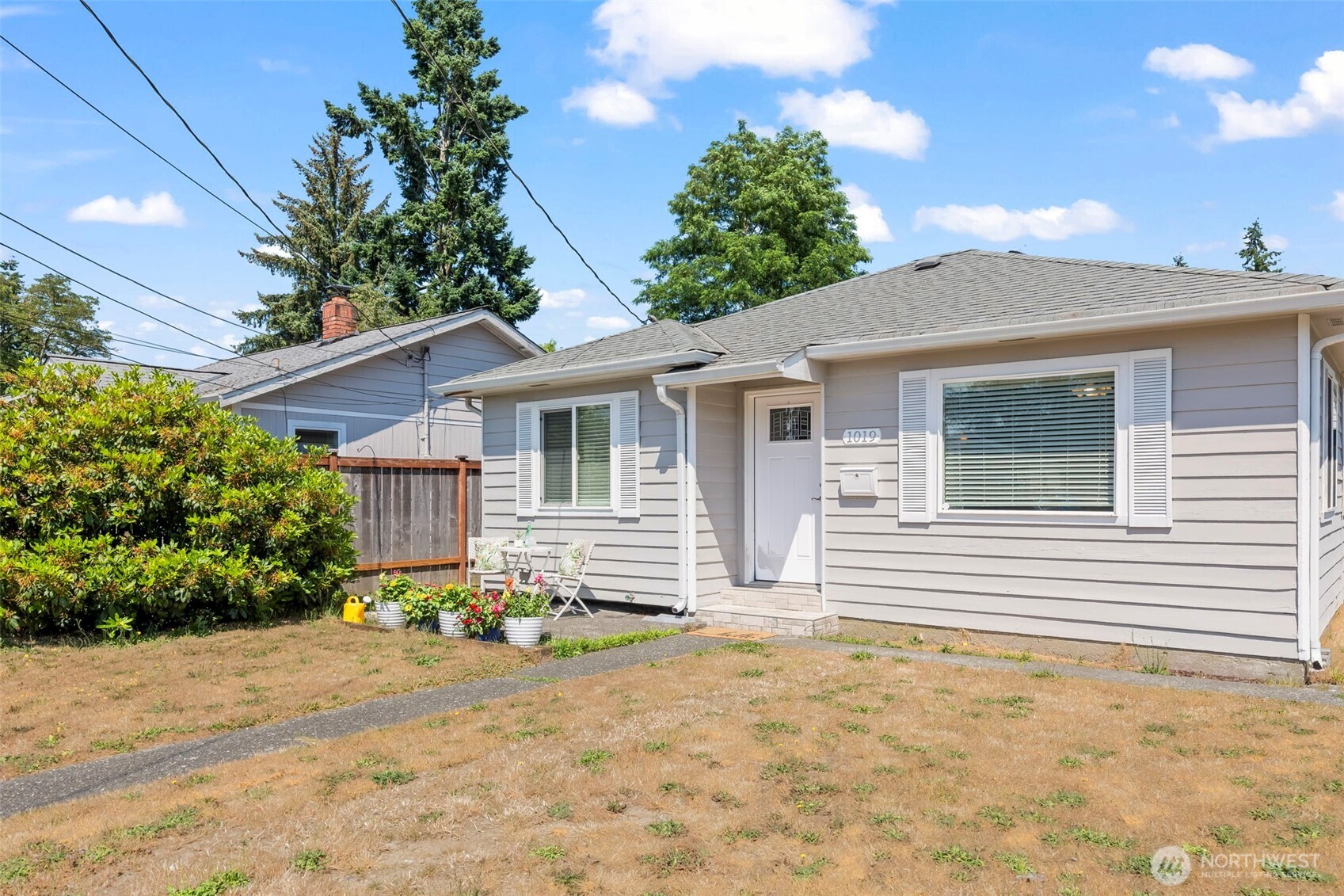 1019 S Oxford Street Property Photo 1