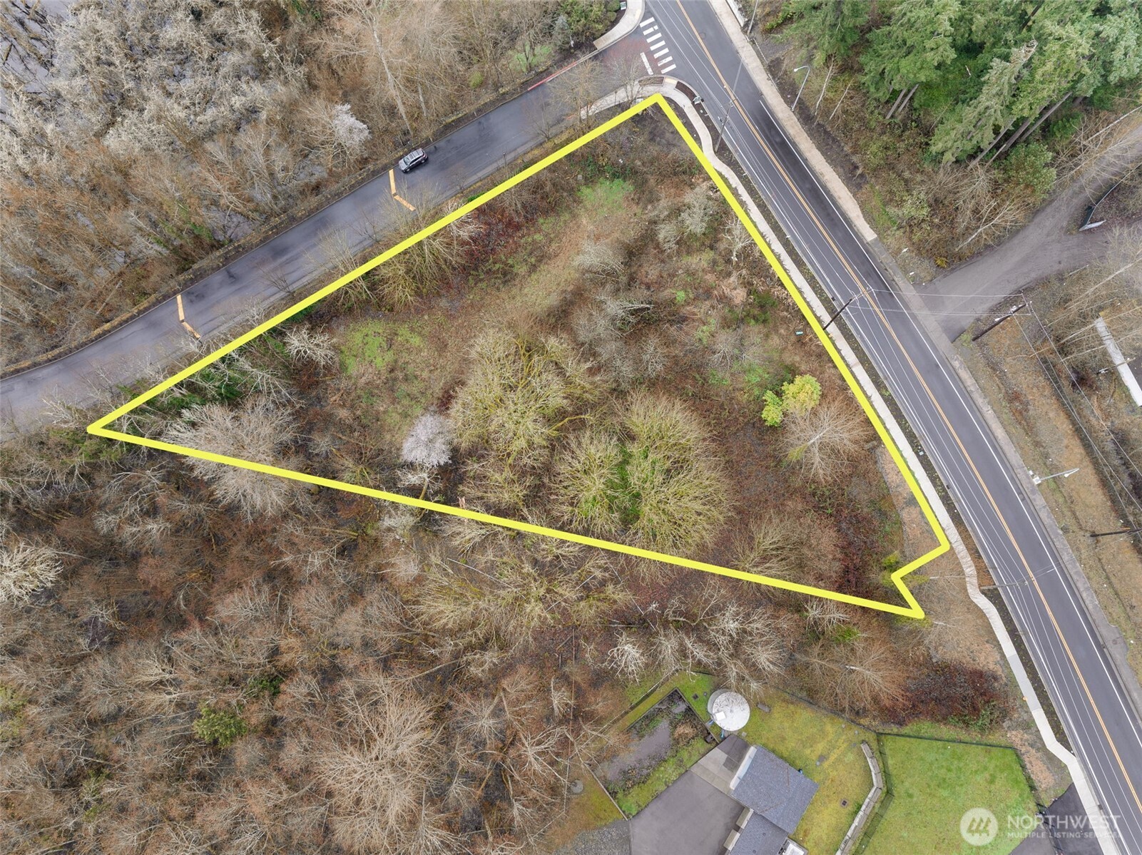 98 5th Avenue Property Photo 10