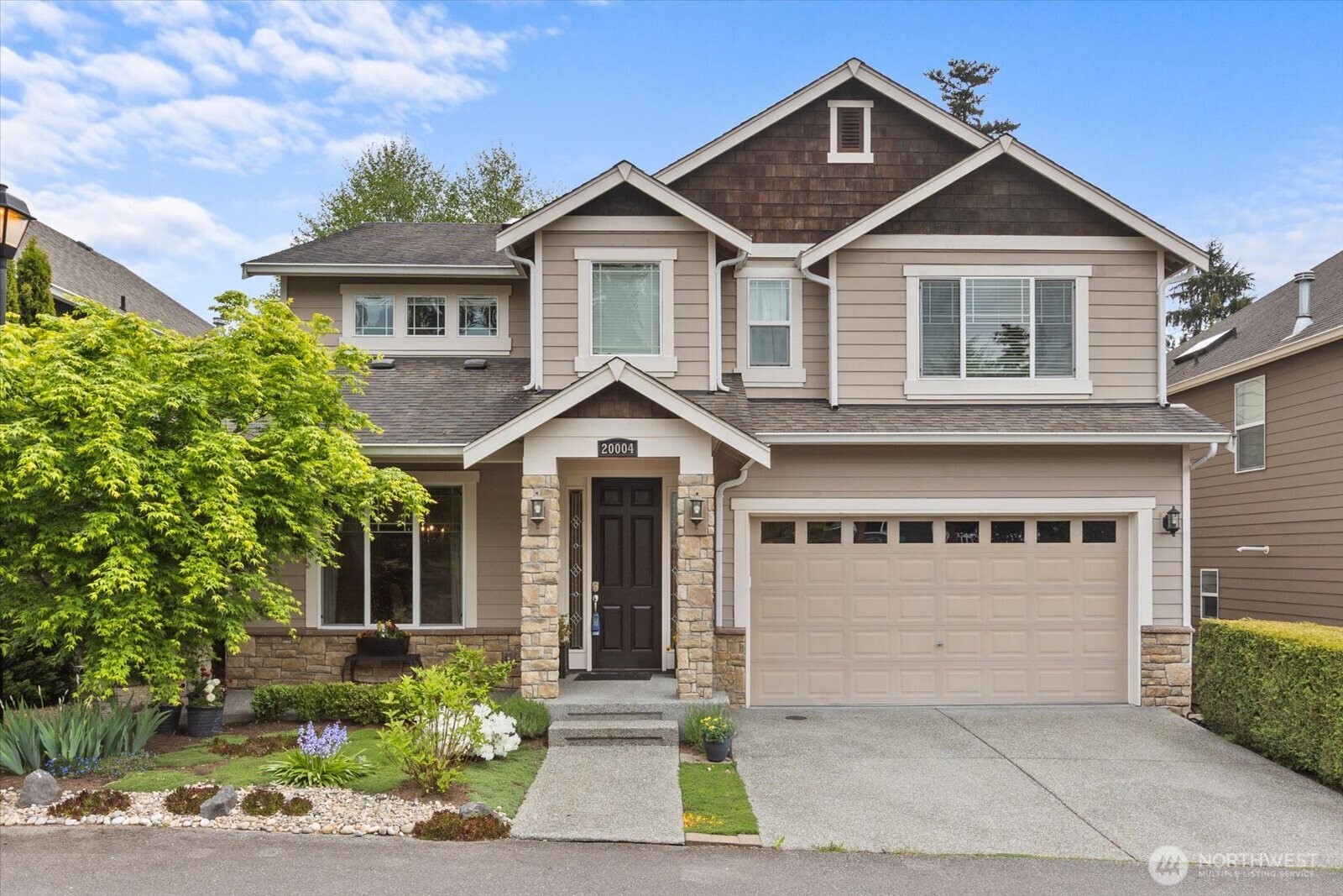 98072 Real Estate Listings Main Image
