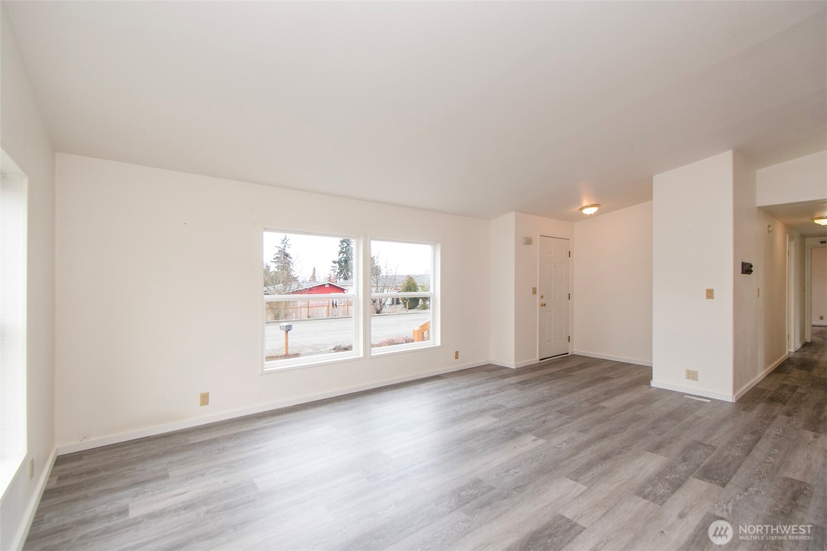 204 W Park Ave Property Photo 5