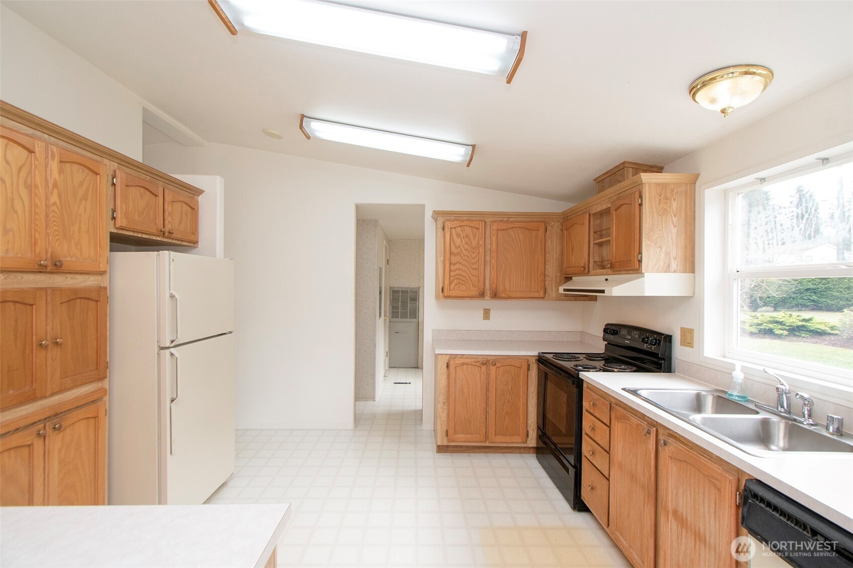 204 W Park Ave Property Photo 11